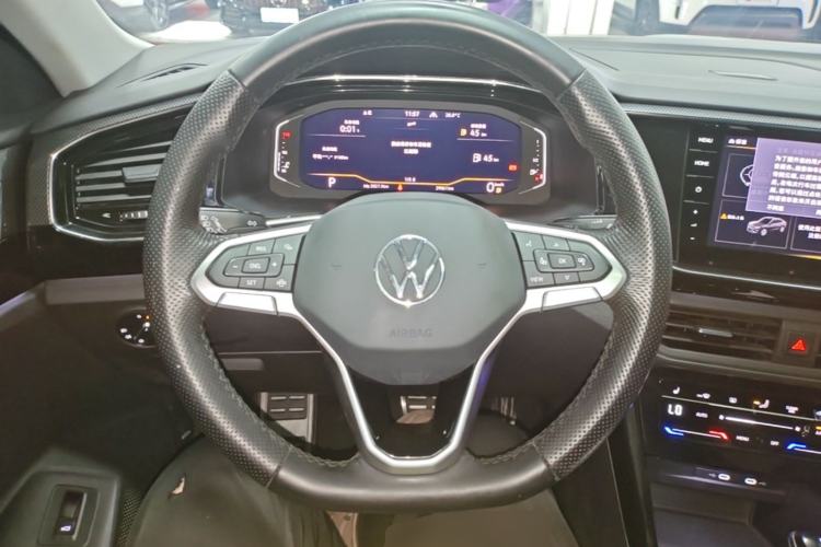 Used Volkswagen Tayron X 2020 330TSI Two-Wheel Drive Luxury Smart Connectivity Version Steering Wheel