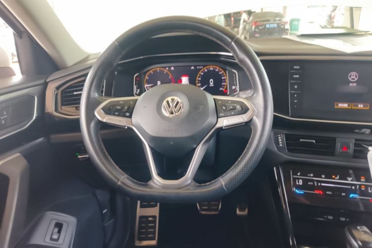 Used Volkswagen Tayron X 2020 330TSI Two-Wheel Drive Luxury Smart Connectivity Version Steering Wheel