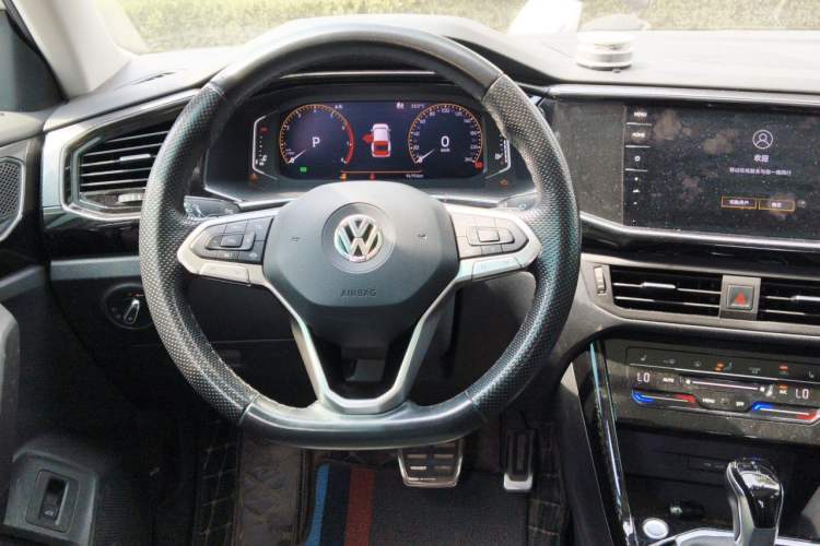 Used Volkswagen Tayron X 2020 330TSI Two-Wheel Drive Luxury Smart Connectivity Version Steering Wheel