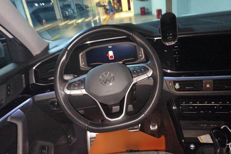 Used Volkswagen Tayron X 2020 330TSI Two-Wheel Drive Luxury Smart Connectivity Version Steering Wheel