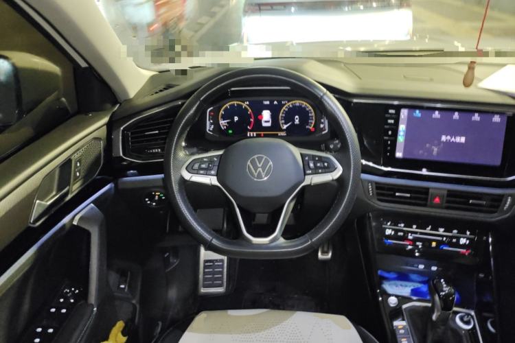 Used Volkswagen Tayron X 2020 330TSI Two-Wheel Drive Luxury Smart Connectivity Version Steering Wheel