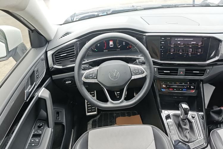 Used Volkswagen Tayron X 2020 330TSI Two-Wheel Drive Luxury Smart Connectivity Version Steering Wheel