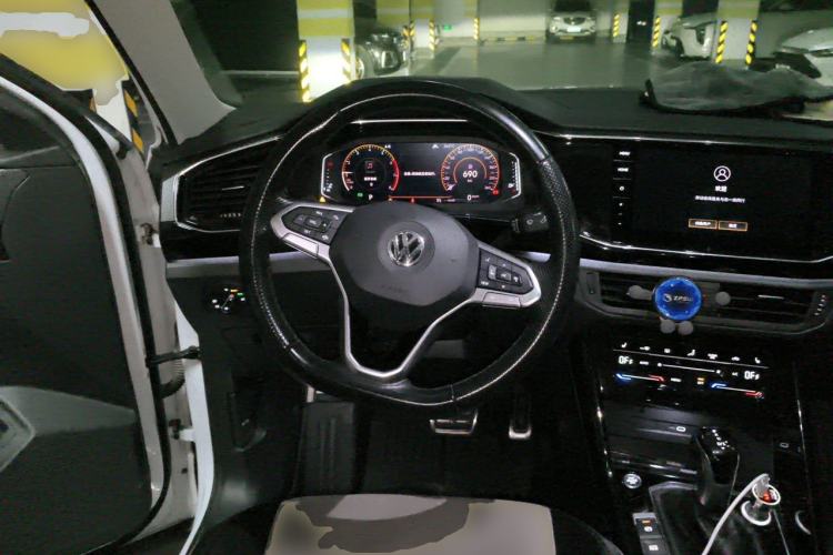 Used Volkswagen Tayron X 2020 330TSI Two-Wheel Drive Luxury Smart Connectivity Version Steering Wheel