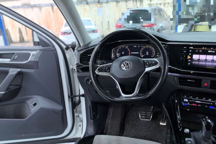 Used Volkswagen Tayron X 2020 330TSI Two-Wheel Drive Luxury Smart Connectivity Version Steering Wheel