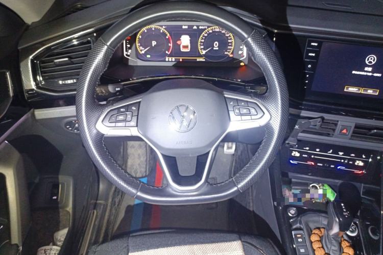 Used Volkswagen Tayron X 2020 330TSI Two-Wheel Drive Luxury Smart Connectivity Version Steering Wheel