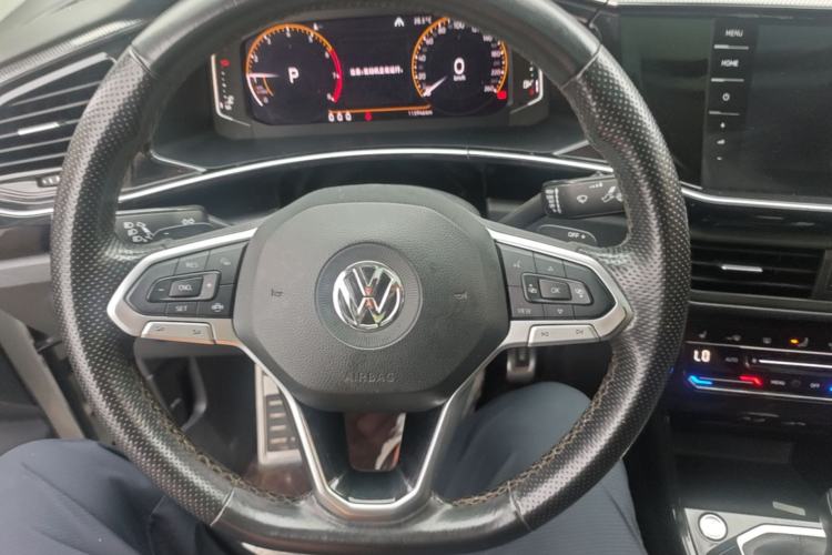 Used Volkswagen Tayron X 2020 330TSI Two-Wheel Drive Luxury Smart Connectivity Version Steering Wheel
