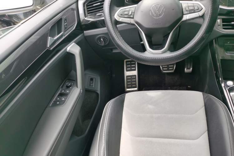 Used Volkswagen Tayron X 2020 330TSI Two-Wheel Drive Luxury Smart Connectivity Version Steering Wheel