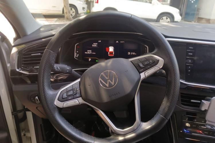 Used Volkswagen Tayron X 2020 330TSI Two-Wheel Drive Luxury Smart Connectivity Version Steering Wheel