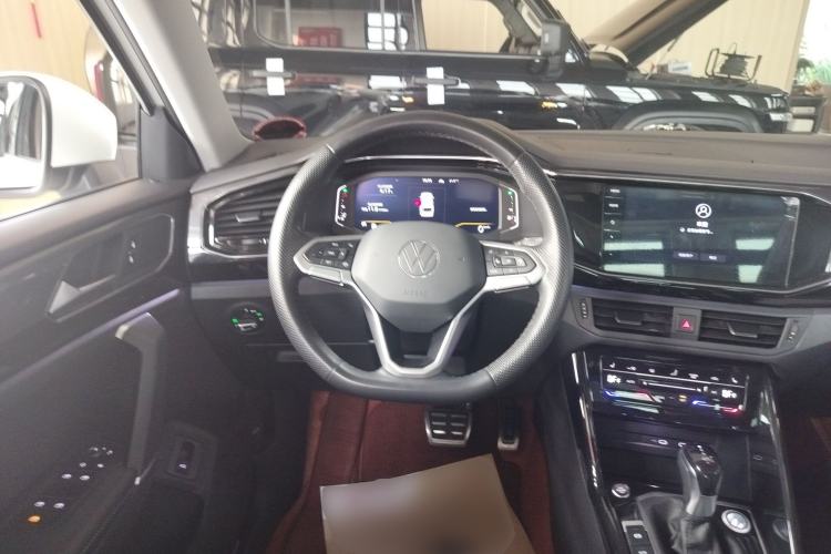Used Volkswagen Tayron X 2020 330TSI Two-Wheel Drive Luxury Smart Connectivity Version Steering Wheel