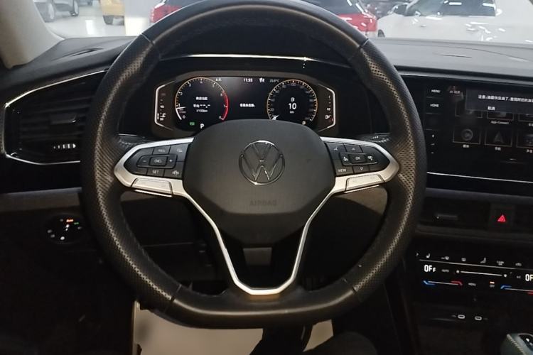 Used Volkswagen Tayron X 2020 330TSI Two-Wheel Drive Luxury Smart Connectivity Version Steering Wheel