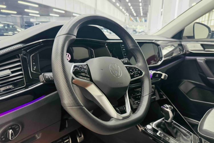 Used Volkswagen Tayron X 2020 330TSI Two-Wheel Drive Luxury Smart Connectivity Version Steering Wheel