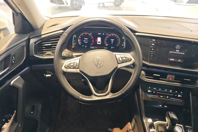 Used Volkswagen Tayron X 2020 330TSI Two-Wheel Drive Luxury Smart Connectivity Version Steering Wheel