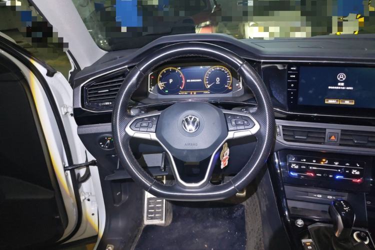 Used Volkswagen Tayron X 2020 330TSI Two-Wheel Drive Luxury Smart Connectivity Version Steering Wheel