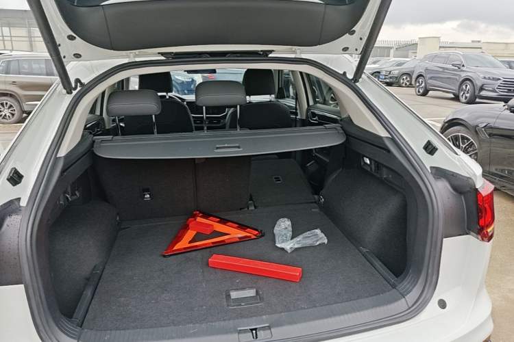 Used Volkswagen Tayron X 2020 330TSI Two-Wheel Drive Luxury Smart Connectivity Version Trunk