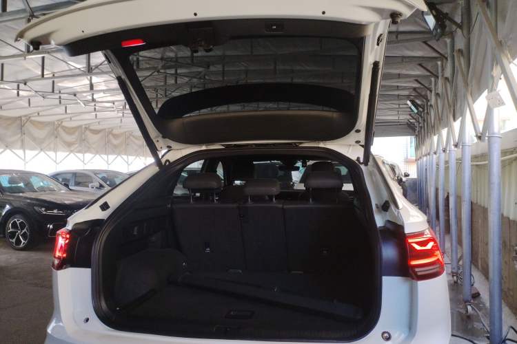 Used Volkswagen Tayron X 2020 380TSI Four-Wheel Drive Flagship Smart Connectivity Version Trunk