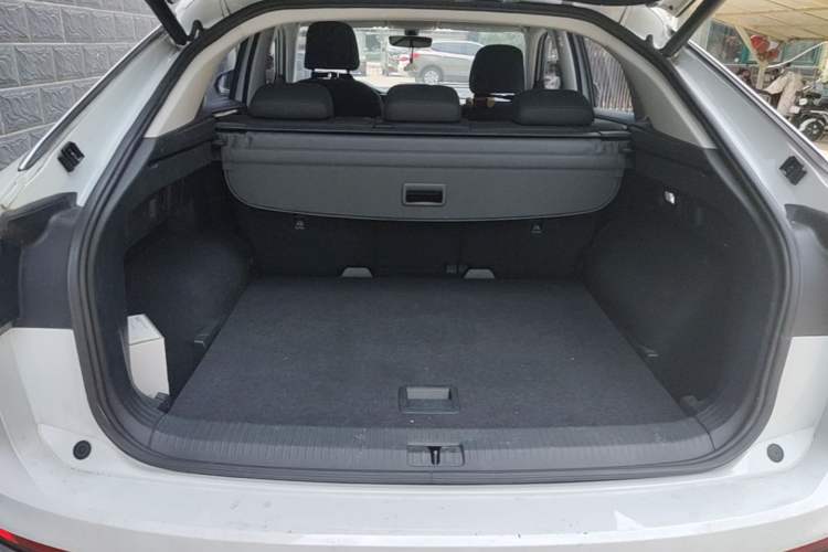 Used Volkswagen Tayron X 2020 330TSI Two-Wheel Drive Luxury Smart Connectivity Version Trunk