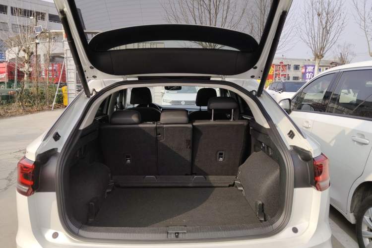 Used Volkswagen Tayron X 2020 330TSI Two-Wheel Drive Luxury Smart Connectivity Version Trunk