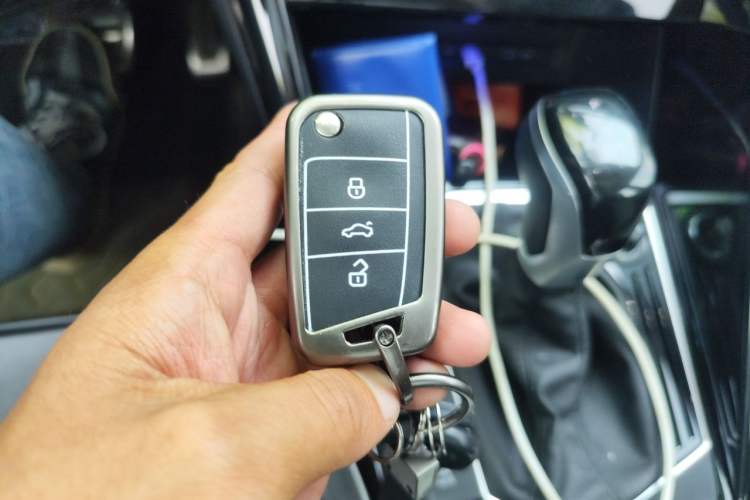 Used Volkswagen Tayron X 2020 330TSI Two-Wheel Drive Luxury Smart Connectivity Version Vehicle Key