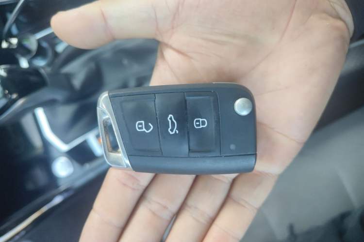 Used Volkswagen Tayron X 2020 330TSI Two-Wheel Drive Luxury Smart Connectivity Version Vehicle Key