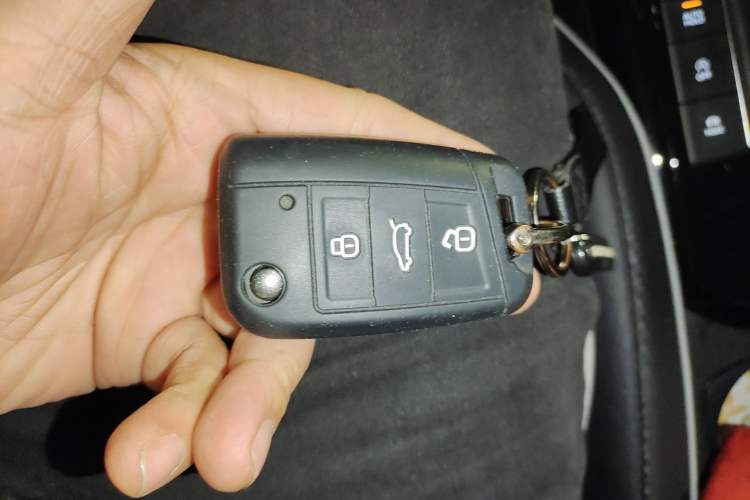 Used Volkswagen Tayron X 2020 330TSI Two-Wheel Drive Luxury Smart Connectivity Version Vehicle Key