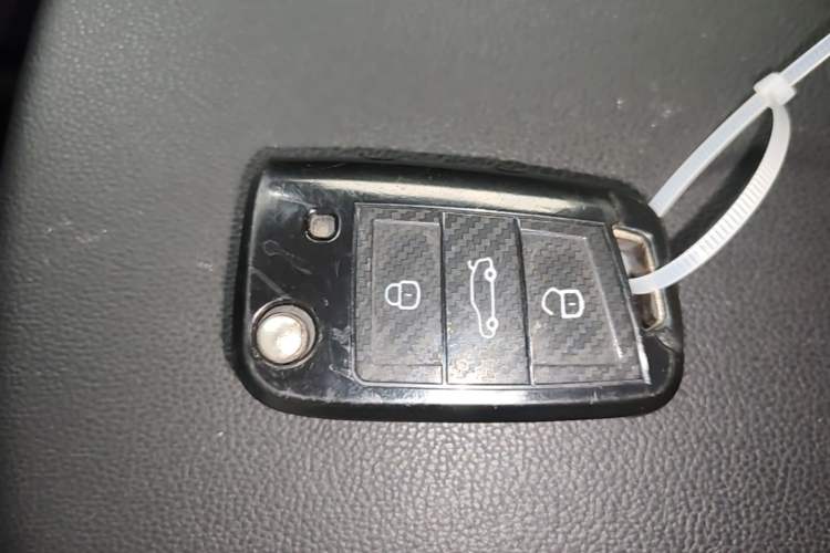 Used Volkswagen Tayron X 2020 330TSI Two-Wheel Drive Luxury Smart Connectivity Version Vehicle Key