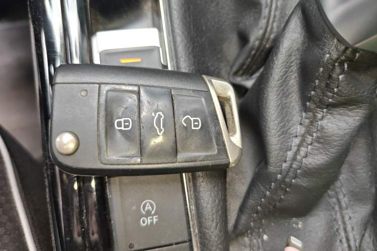 Used Volkswagen Tayron X 2020 330TSI Two-Wheel Drive Luxury Smart Connectivity Version Vehicle Key