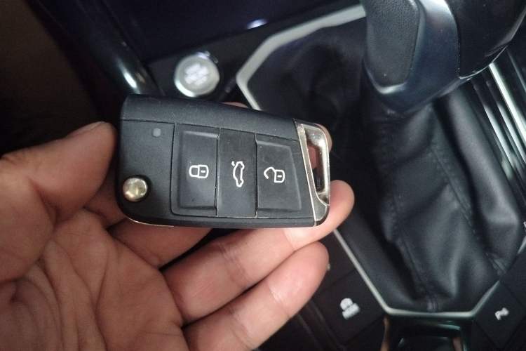 Used Volkswagen Tayron X 2020 330TSI Two-Wheel Drive Luxury Smart Connectivity Version Vehicle Key