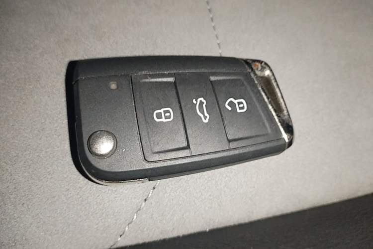 Used Volkswagen Tayron X 2020 330TSI Two-Wheel Drive Luxury Smart Connectivity Version Vehicle Key