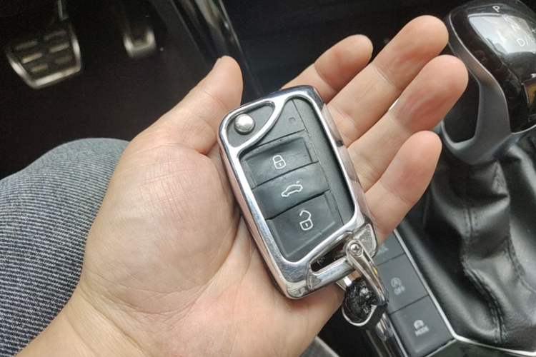 Used Volkswagen Tayron X 2020 330TSI Two-Wheel Drive Luxury Smart Connectivity Version Vehicle Key