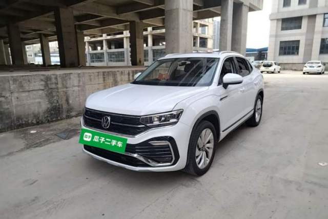 Ojetý Volkswagen Tayron X 2020 330TSI Two-Wheel Drive Luxury Smart Connectivity Version