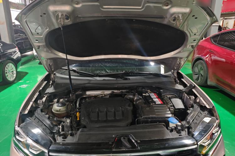 Used Volkswagen Tayron X 2020 330TSI Two-Wheel Drive Luxury Smart Connectivity Version Engine Bay
