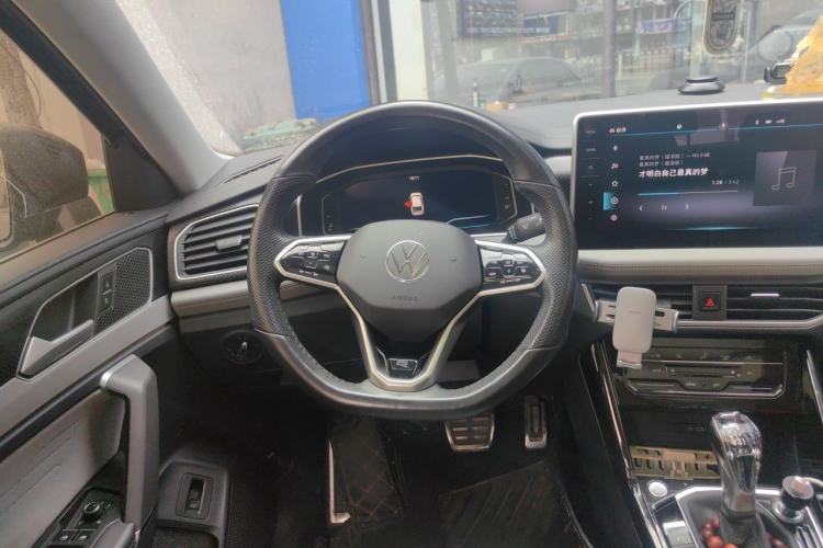 Used Volkswagen Tayron X 2023 330TSI Two-Wheel-Drive Prestige High-Energy Version Steering Wheel