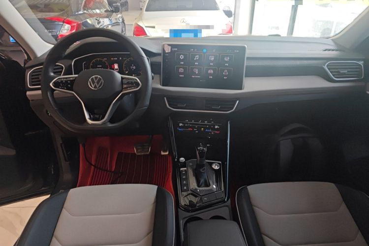Used Volkswagen Tayron X 2023 330TSI Two-Wheel-Drive Prestige High-Energy Version Center Console