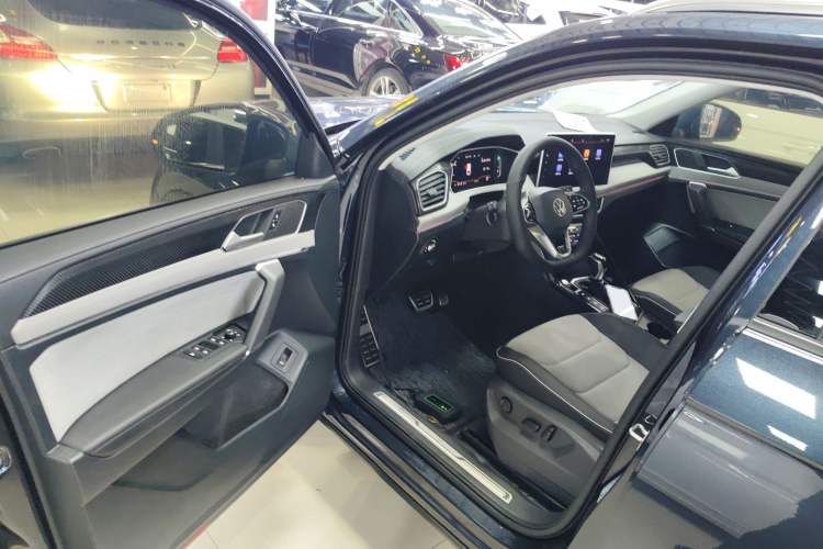 Used Volkswagen Tayron X 2023 330TSI Two-Wheel-Drive Prestige High-Energy Version Driver Seat