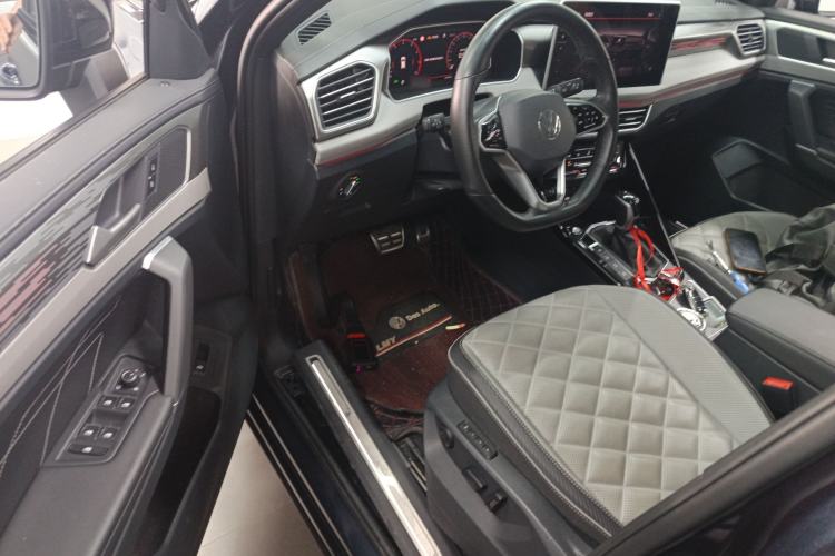 Used Volkswagen Tayron X 2023 330TSI Two-Wheel-Drive Flagship Smart Edition Driver Seat