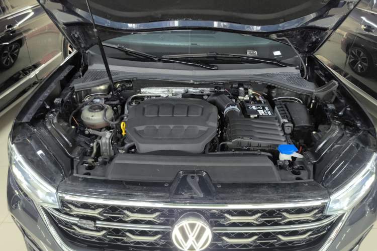 Used Volkswagen Tayron X 2023 Revised 380TSI Four-Wheel Drive Flagship Smart Edition Engine Bay