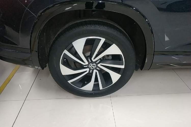 Used Volkswagen Tayron X 2023 330TSI Two-Wheel-Drive Prestige High-Energy Version Exterior 5