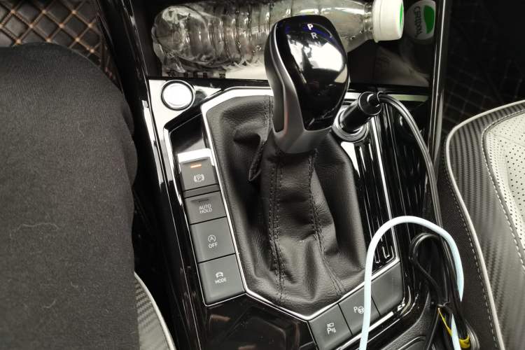 Used Volkswagen Tayron X 2023 330TSI Two-Wheel-Drive Flagship Smart Edition Gear Lever