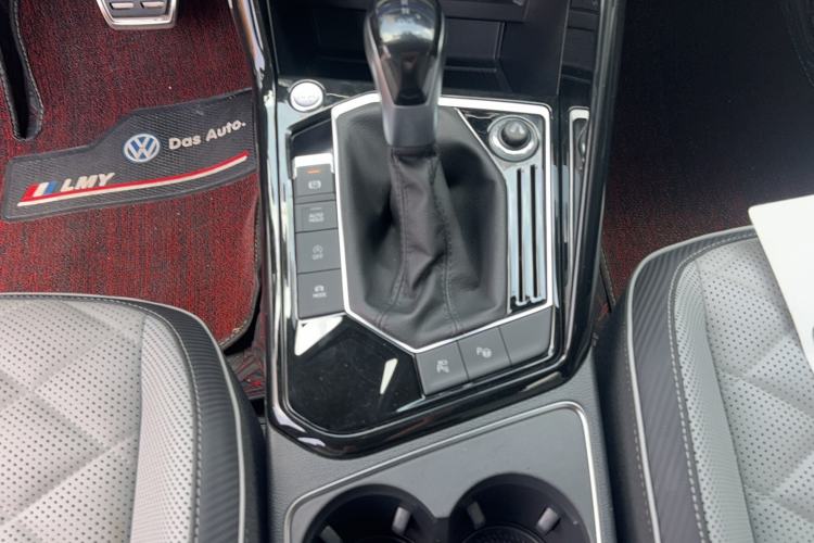 Used Volkswagen Tayron X 2023 330TSI Two-Wheel-Drive Flagship Smart Edition Gear Lever