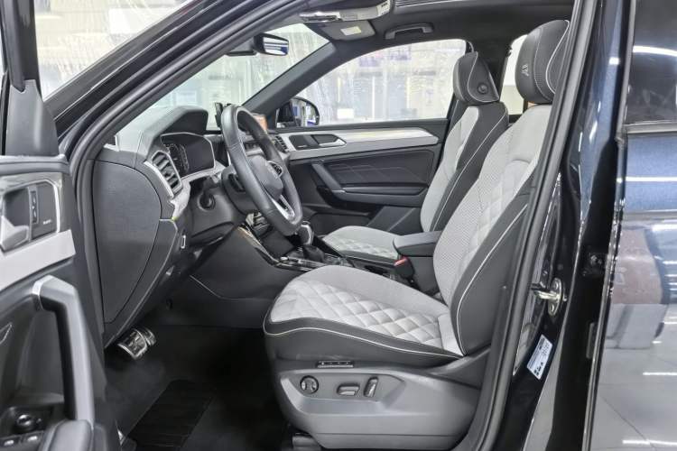 Used Volkswagen Tayron X 2023 Revised 380TSI Four-Wheel Drive Flagship Smart Edition Interior 3