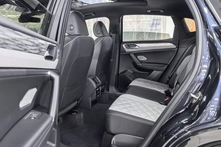 Used Volkswagen Tayron X 2023 Revised 380TSI Four-Wheel Drive Flagship Smart Edition Interior 6