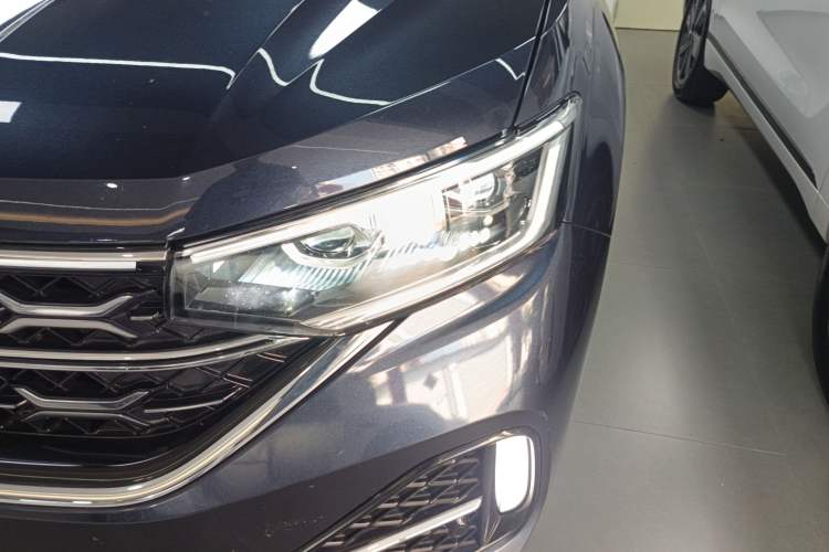 Used Volkswagen Tayron X 2023 330TSI Two-Wheel-Drive Flagship Smart Edition Left Front Headlight