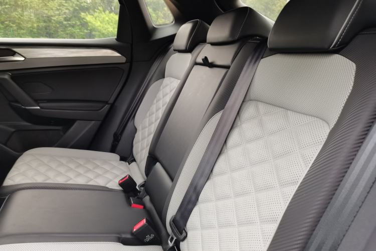 Used Volkswagen Tayron X 2023 330TSI Two-Wheel-Drive Flagship Smart Edition Left Rear Seat