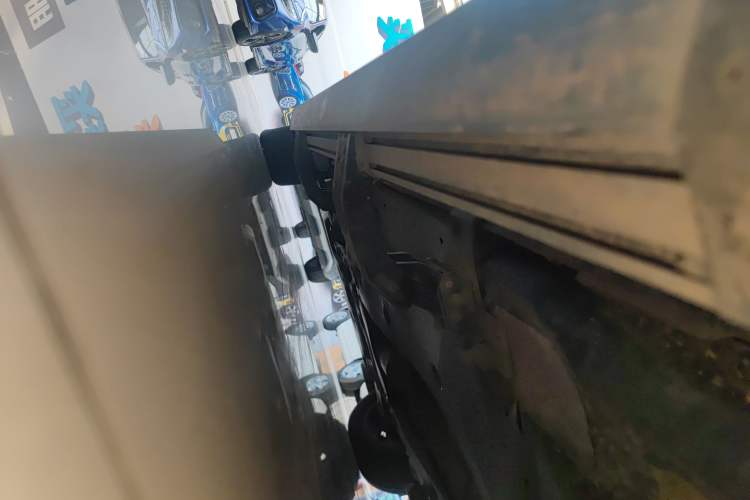 Used Volkswagen Tayron X 2023 330TSI Two-Wheel-Drive Prestige High-Energy Version Left Side Sill