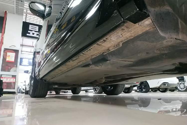 Used Volkswagen Tayron X 2023 330TSI Two-Wheel-Drive Prestige High-Energy Version Left Side Sill