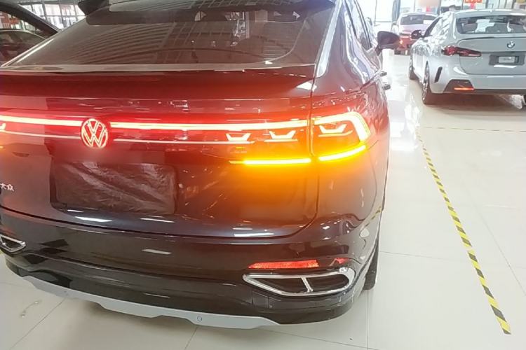 Used Volkswagen Tayron X 2023 330TSI Two-Wheel-Drive Prestige High-Energy Version Right Rear Taillight