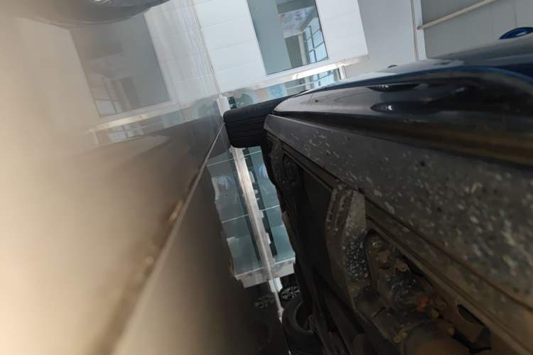 Used Volkswagen Tayron X 2023 330TSI Two-Wheel-Drive Prestige High-Energy Version Right Side Sill
