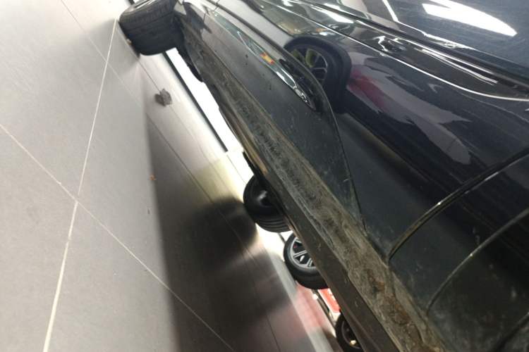 Used Volkswagen Tayron X 2023 330TSI Two-Wheel-Drive Flagship Smart Edition Right Side Sill