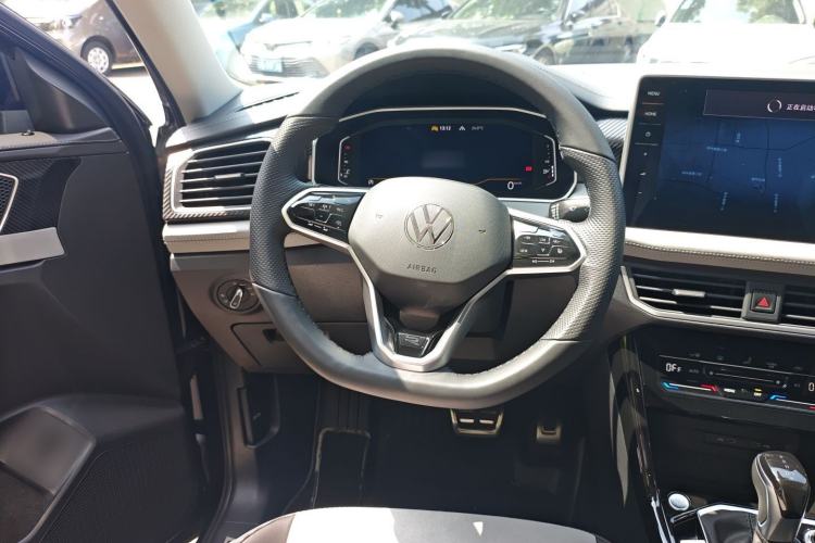 Used Volkswagen Tayron X 2023 330TSI Two-Wheel-Drive Prestige High-Energy Version Steering Wheel