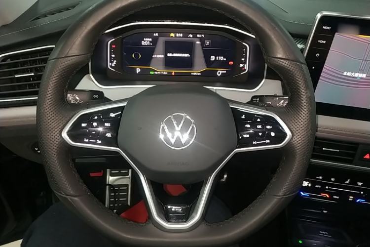 Used Volkswagen Tayron X 2023 330TSI Two-Wheel-Drive Prestige High-Energy Version Steering Wheel